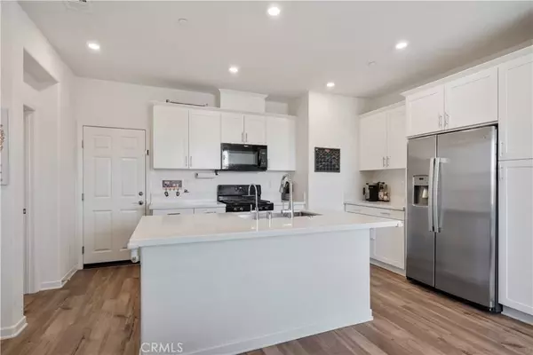 404 N Glenwood AVE, Rialto, CA 92376