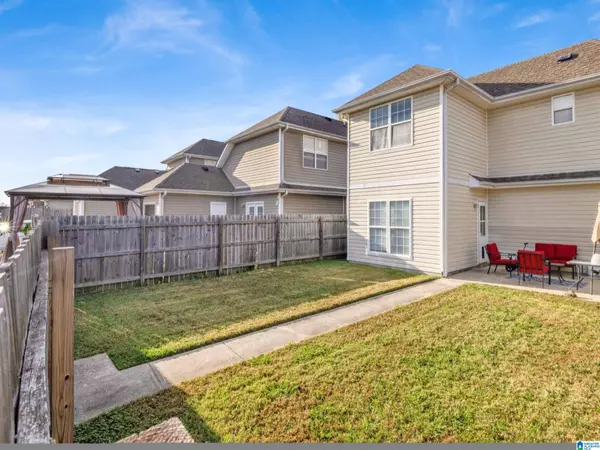 2074 VILLAGE LANE, Calera, AL 35040