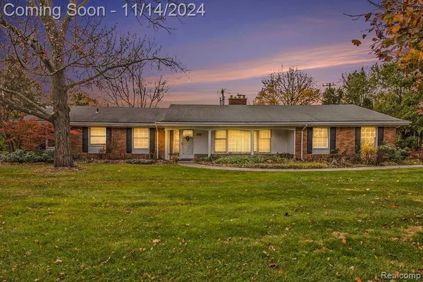 5730 Burnham Road, Bloomfield Hills, MI 48302