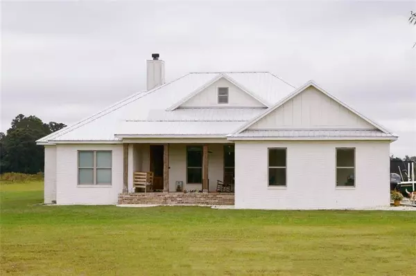 11531 Schmidt LN S, Mobile, AL 36695