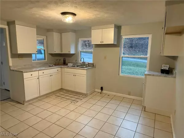 1845 Cadiz RD, Wintersville, OH 43953