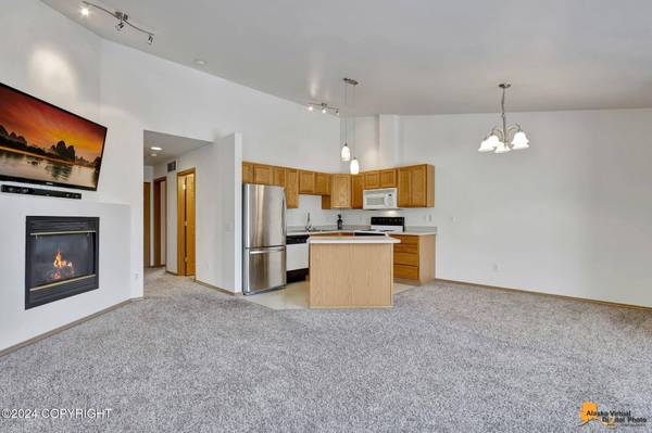 211 Dailey AVE 14, Anchorage, AK 99515