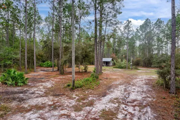 526 Don Graff Road, Freeport, FL 32439
