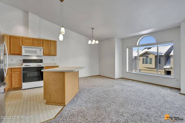 211 Dailey AVE 14, Anchorage, AK 99515