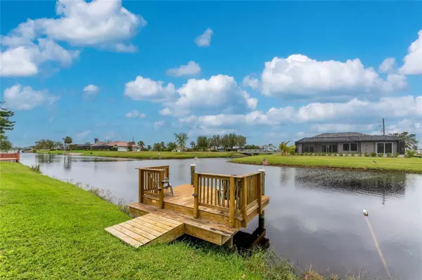 862 BOUNDARY BLVD, Rotonda West, FL 33947