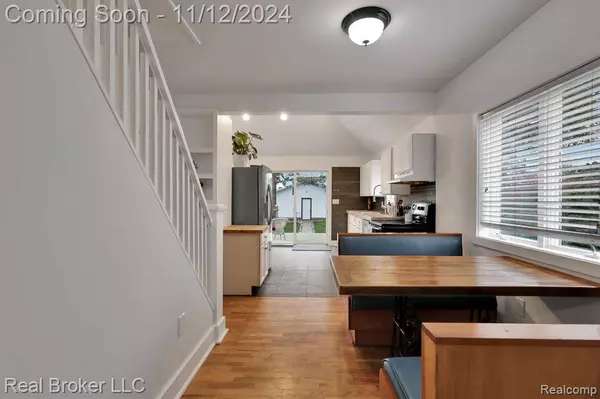 238 E 10TH Street, Traverse City, MI 49684