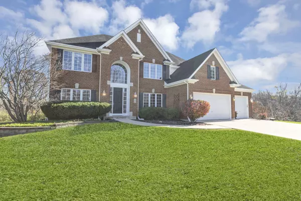 746 Fox Run DR, Geneva, IL 60134