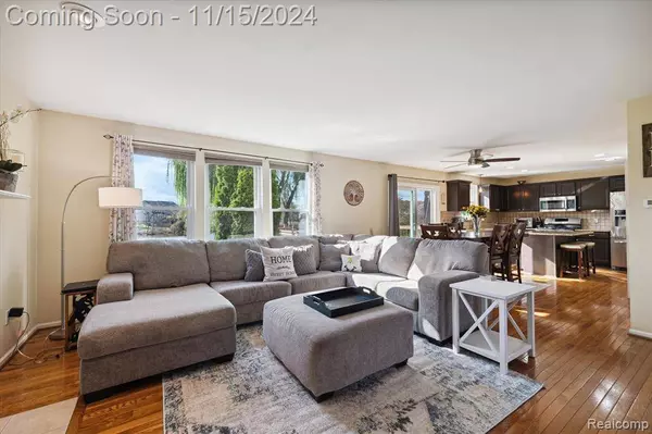 782 DEER PATH Trail, Waterford, MI 48327