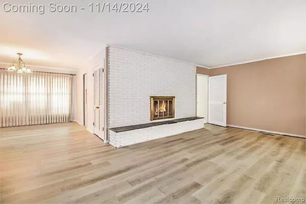 5730 Burnham Road, Bloomfield Hills, MI 48302