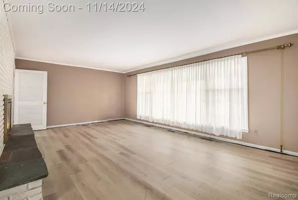 5730 Burnham Road, Bloomfield Hills, MI 48302