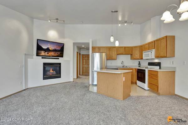 211 Dailey AVE 14, Anchorage, AK 99515