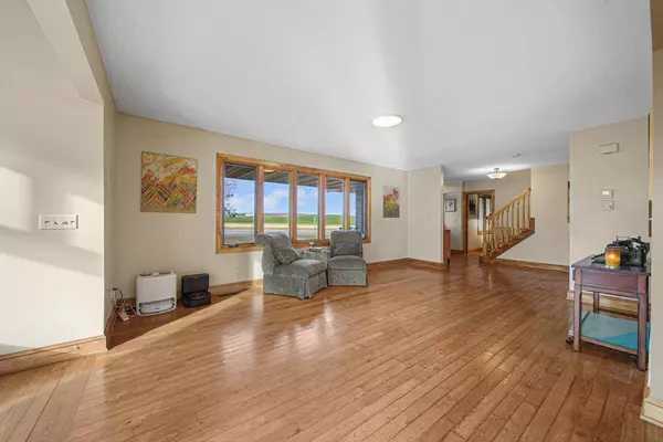 6378 195th ST W, Farmington, MN 55024