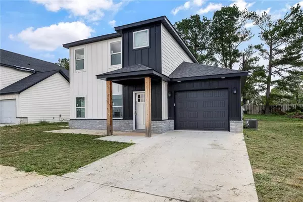 411 S 21st St, Rogers, AR 72758