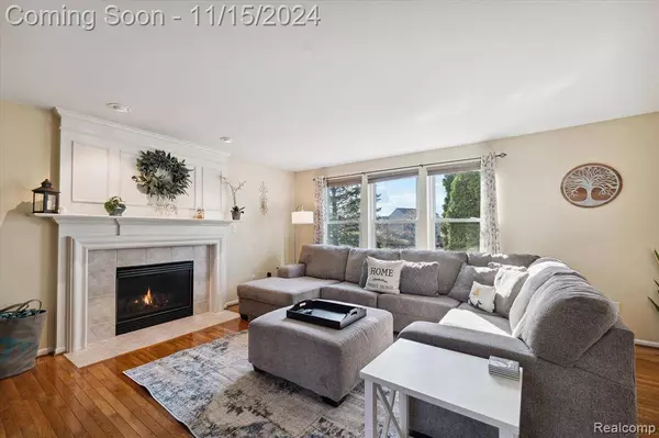 782 DEER PATH Trail, Waterford, MI 48327