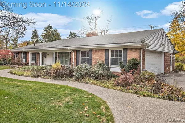 5730 Burnham Road, Bloomfield Hills, MI 48302