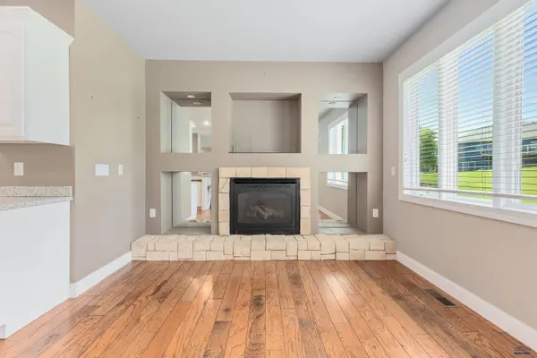 6709 Muirfield Dr, Rapid City, SD 57702