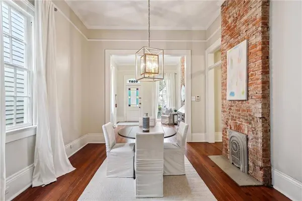 6027 ANNUNCIATION ST, New Orleans, LA 70118