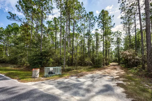 526 Don Graff Road, Freeport, FL 32439