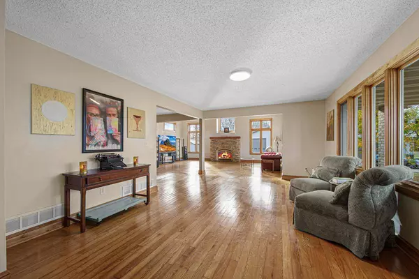 6378 195th ST W, Farmington, MN 55024