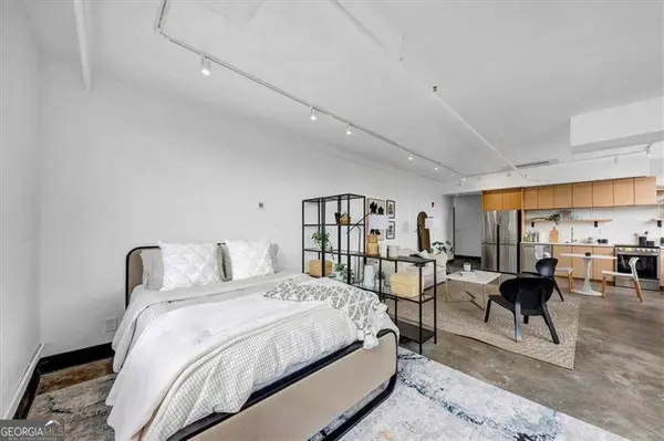 1805 HARVARD AVE #300, College Park, GA 30337