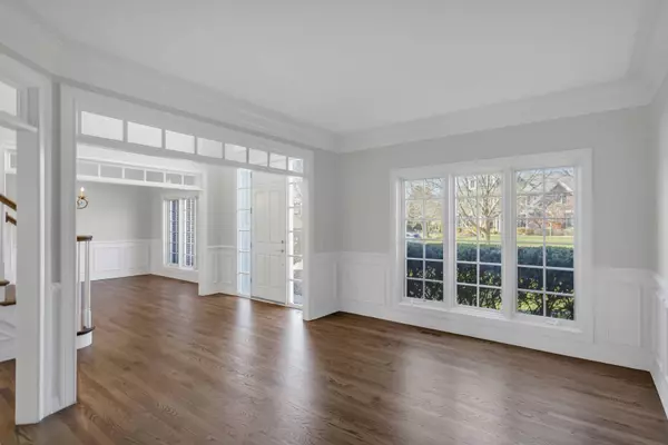 746 Fox Run DR, Geneva, IL 60134