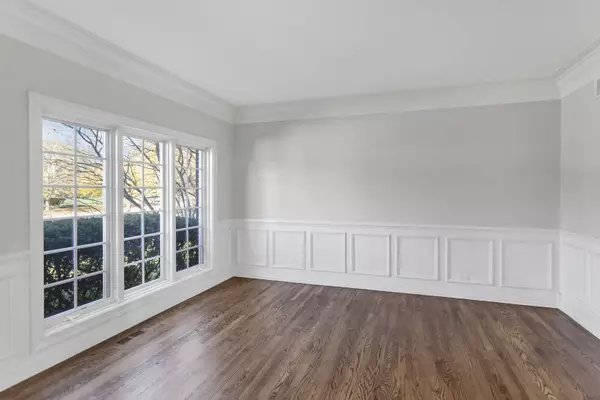 746 Fox Run DR, Geneva, IL 60134