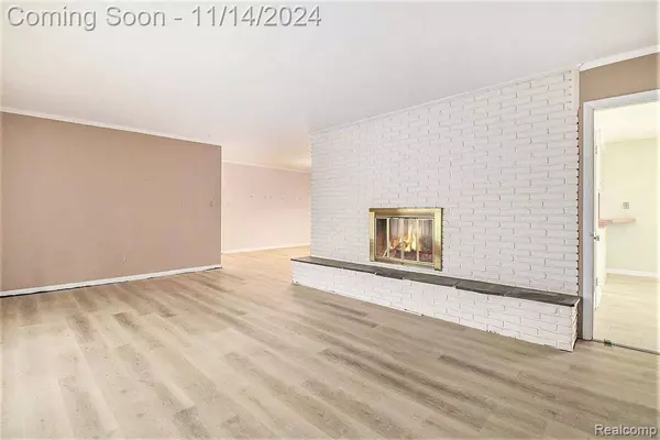 5730 Burnham Road, Bloomfield Hills, MI 48302