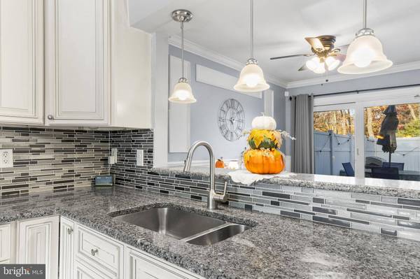 1009 BAYWOOD DR, Williamstown, NJ 08094