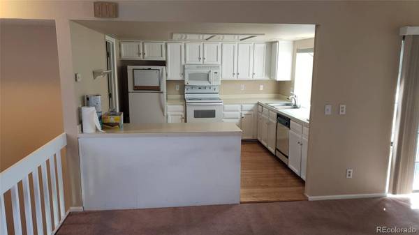 12602 E Warren DR #D, Aurora, CO 80014