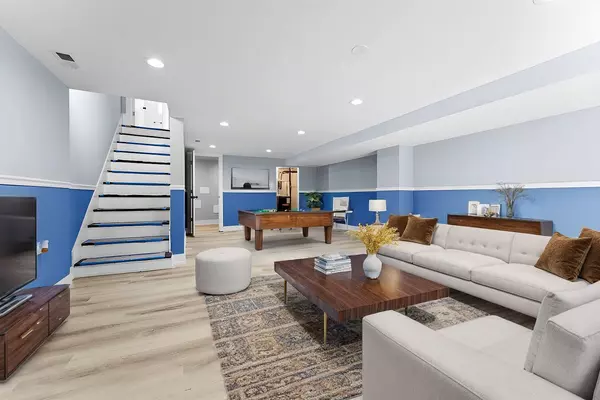 2004 E 78th ST, Chicago, IL 60649