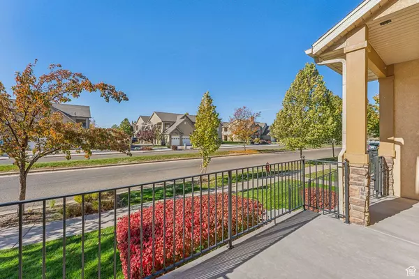 924 SHEPARD CREEK PKWY, Farmington, UT 84025