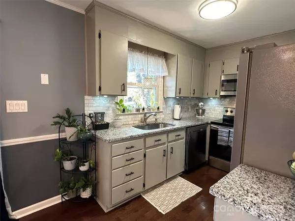 1273 Courtney DR #28, Hickory, NC 28602