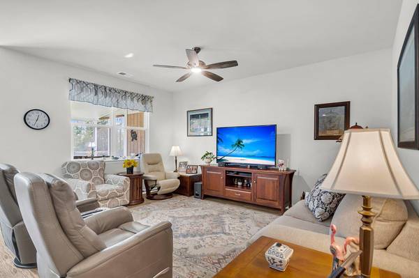 363 Bering Ln, Summerville, SC 29486