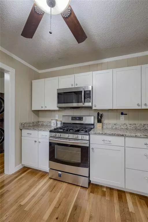 6221 N Harrison ST, Kansas City, MO 64118