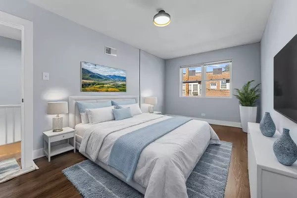 2004 E 78th ST, Chicago, IL 60649