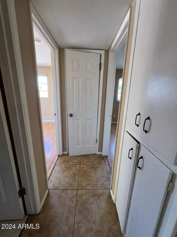 6841 N 36TH Drive, Phoenix, AZ 85019