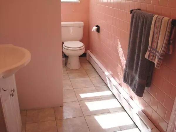 4 Monterey Dr, Wayne Twp., NJ 07470