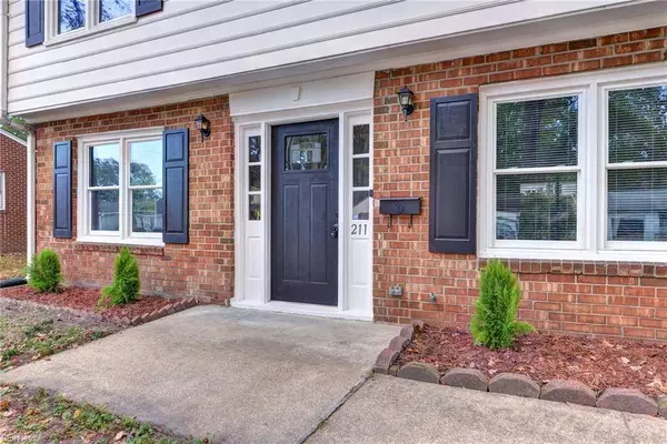 211 Hankins DR, Hampton, VA 23669