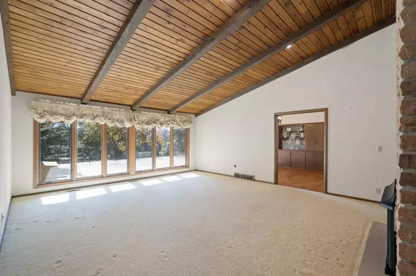 514 Douglas ST, Anoka, MN 55303