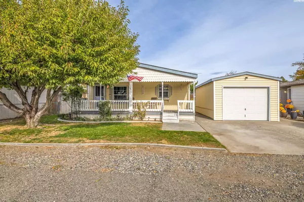 9130 W Arrowhead Avenue, Kennewick, WA 99336