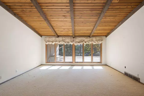 514 Douglas ST, Anoka, MN 55303