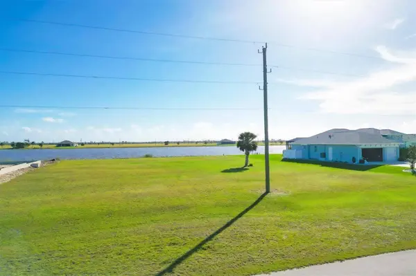 18 & 20 YELLOWHAMMER DR, Placida, FL 33946