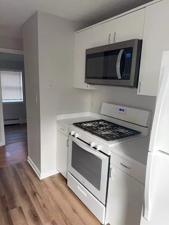 68 Lantern Ln #4, Dracut, MA 01826