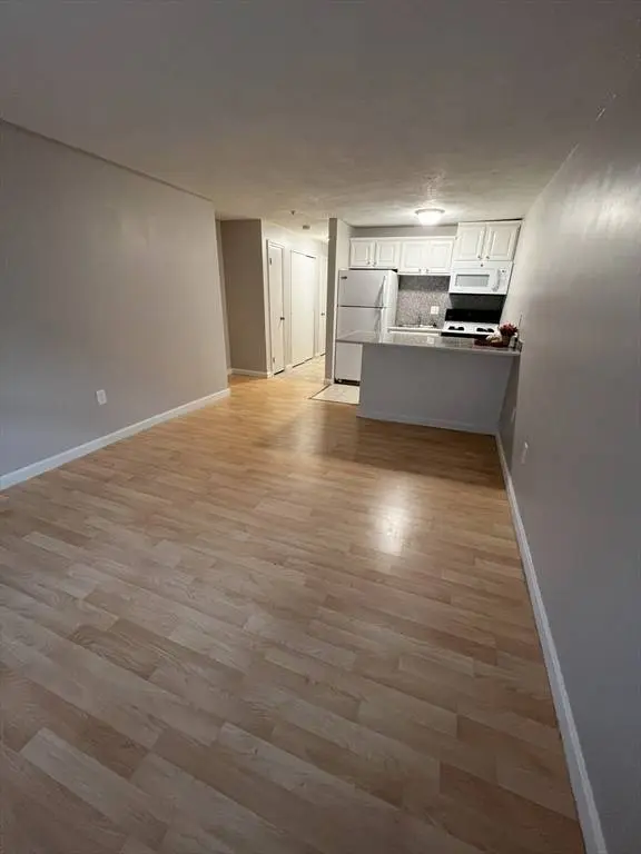 3 Kenmar Dr #5, Billerica, MA 01821