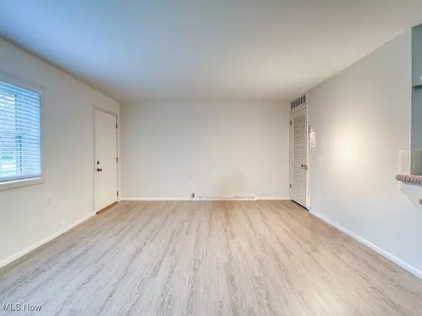 3944 Brendan LN #G518, North Olmsted, OH 44070