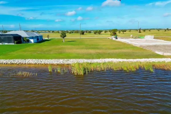 18 & 20 YELLOWHAMMER DR, Placida, FL 33946