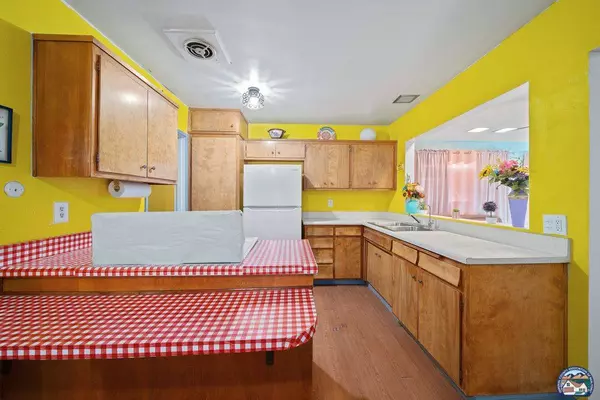 1595 Ross Ave, El Centro, CA 92243