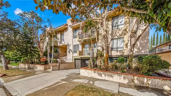 14247 Riverside DR #203, Sherman Oaks, CA 91423