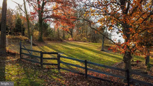 1802 MOSELEM SPRINGS RD, Hamburg, PA 19526