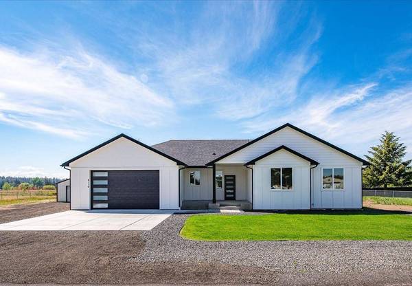 4114 E Beauty Ln, Colbert, WA 99005